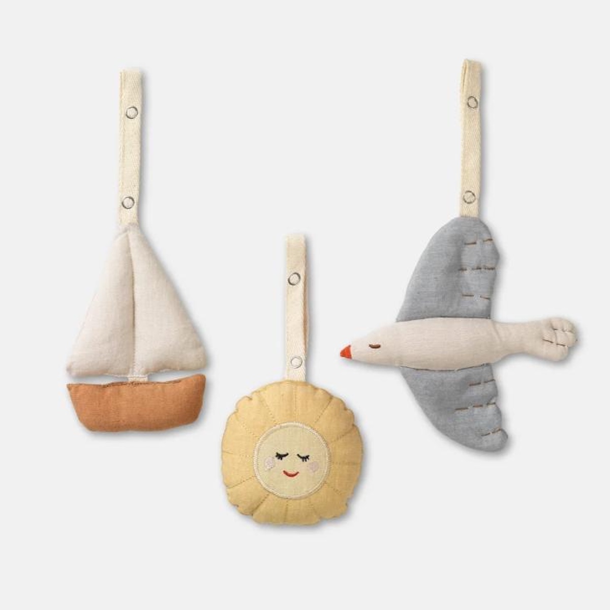 3 Spielzeuge zum Aufhängen 12cm NEMO Dear April Sailboats