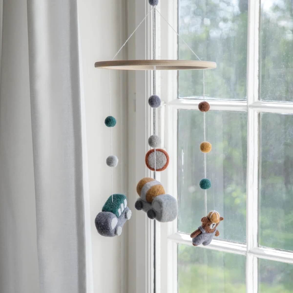 Baby mobile felted Busy Builders Sebra