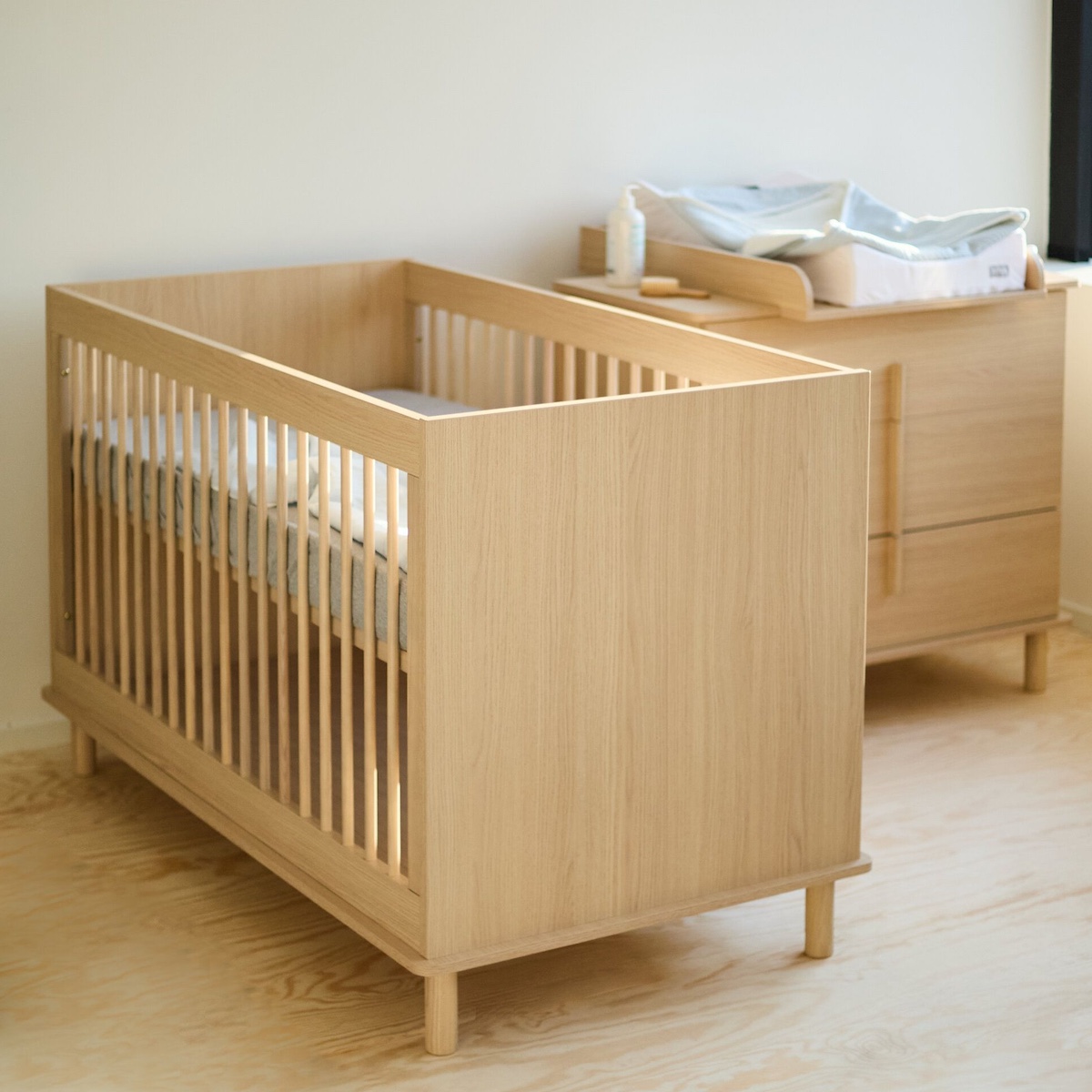 Babybett 70x140cm Eichenfüße NORDICA Childhome natürlich