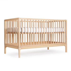 Babybett KERA in Buche mit Aufsatz Straight-Sockelfuß Bevel