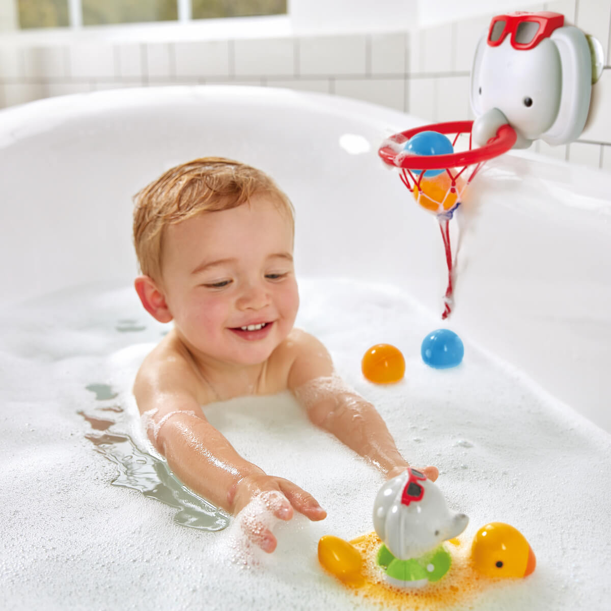 Badespaß mit dem Elefanten-Basketballkorb Hape