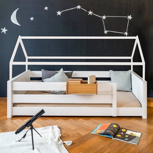 Bett bodentief Dach Montessori Fallschutz hoch KASVA Buche weiß lackiert