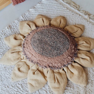 Bodenkissen Sonnenblume 90x90cm Lorena Canals