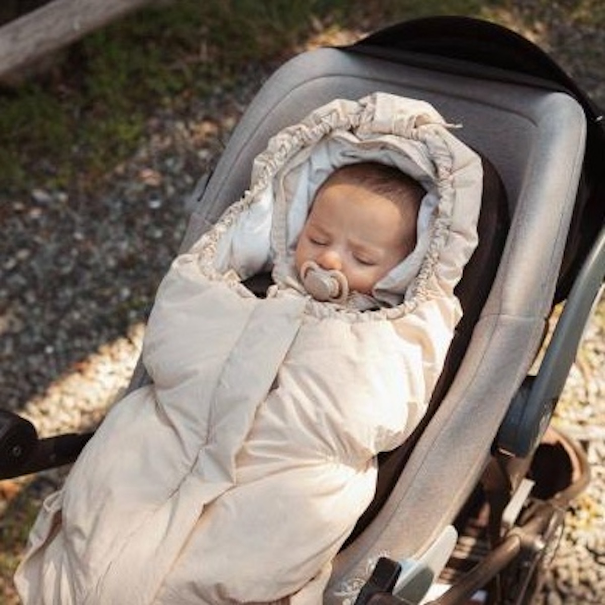 Chancelière Igloo MINI mid season car seat Bamboom sand