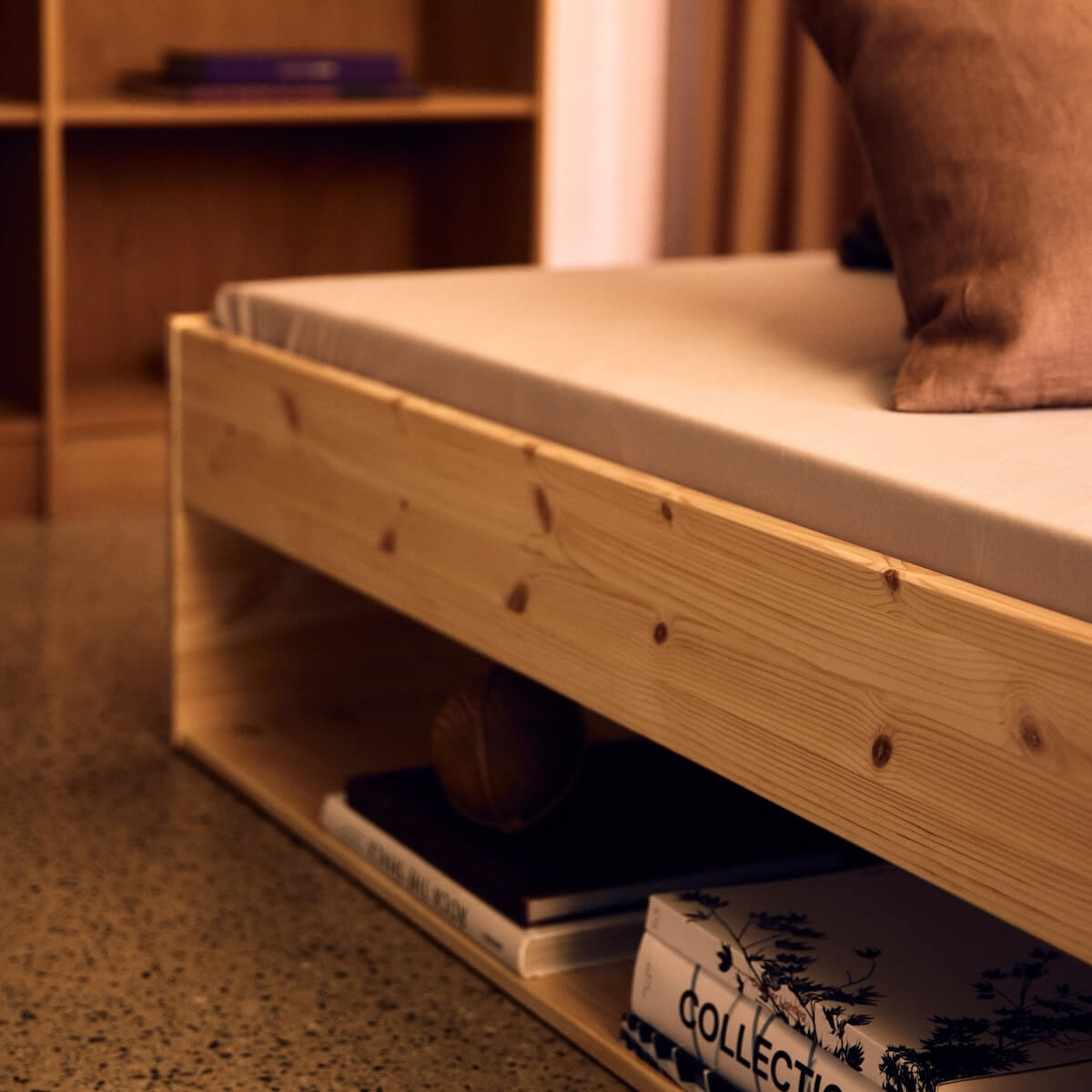 Doppelbett mit Regal 120x200cm GROW Flexa pine