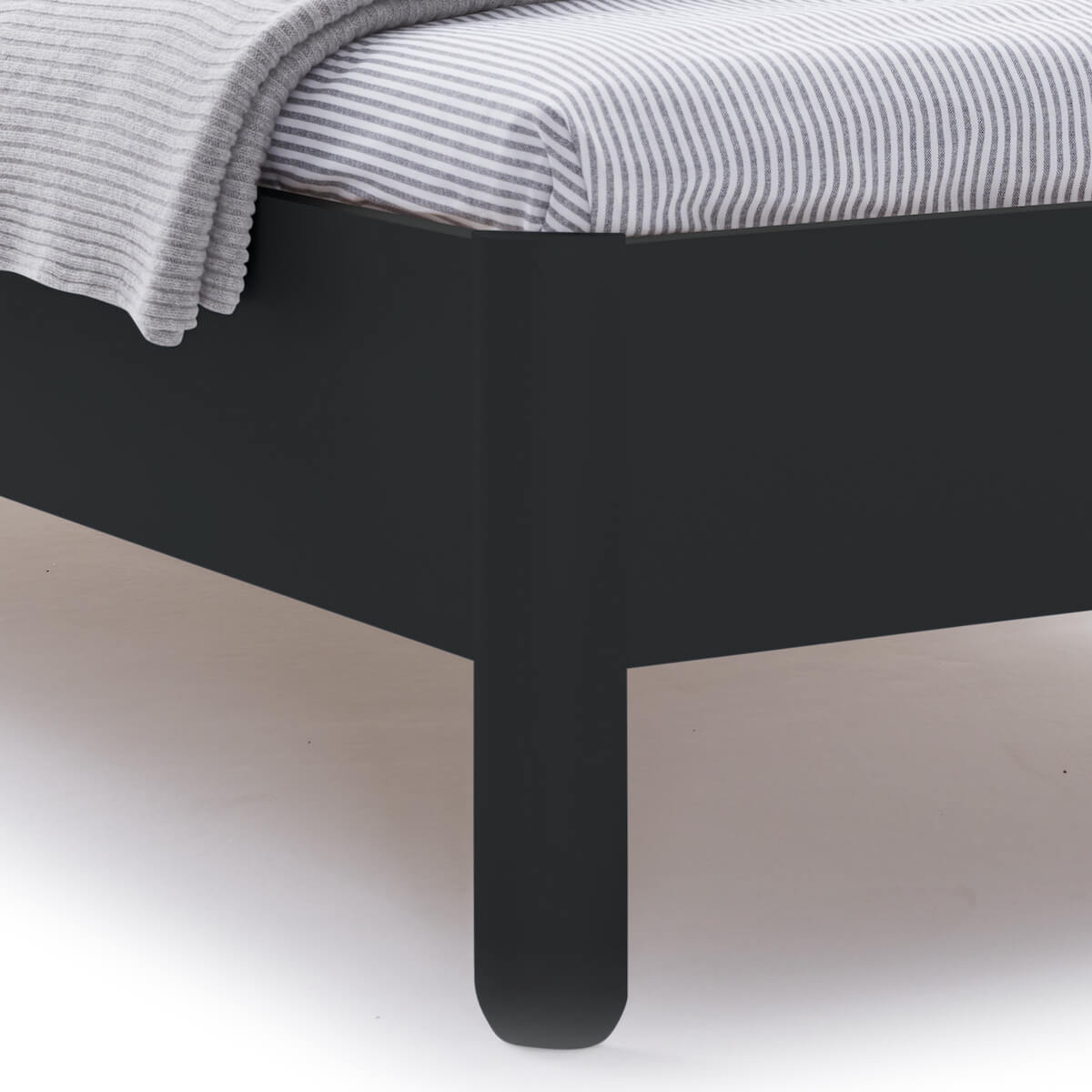 Einzelbett mit Kopfteil 120x200cm NAIT Müller Small Living Graphitschwarz