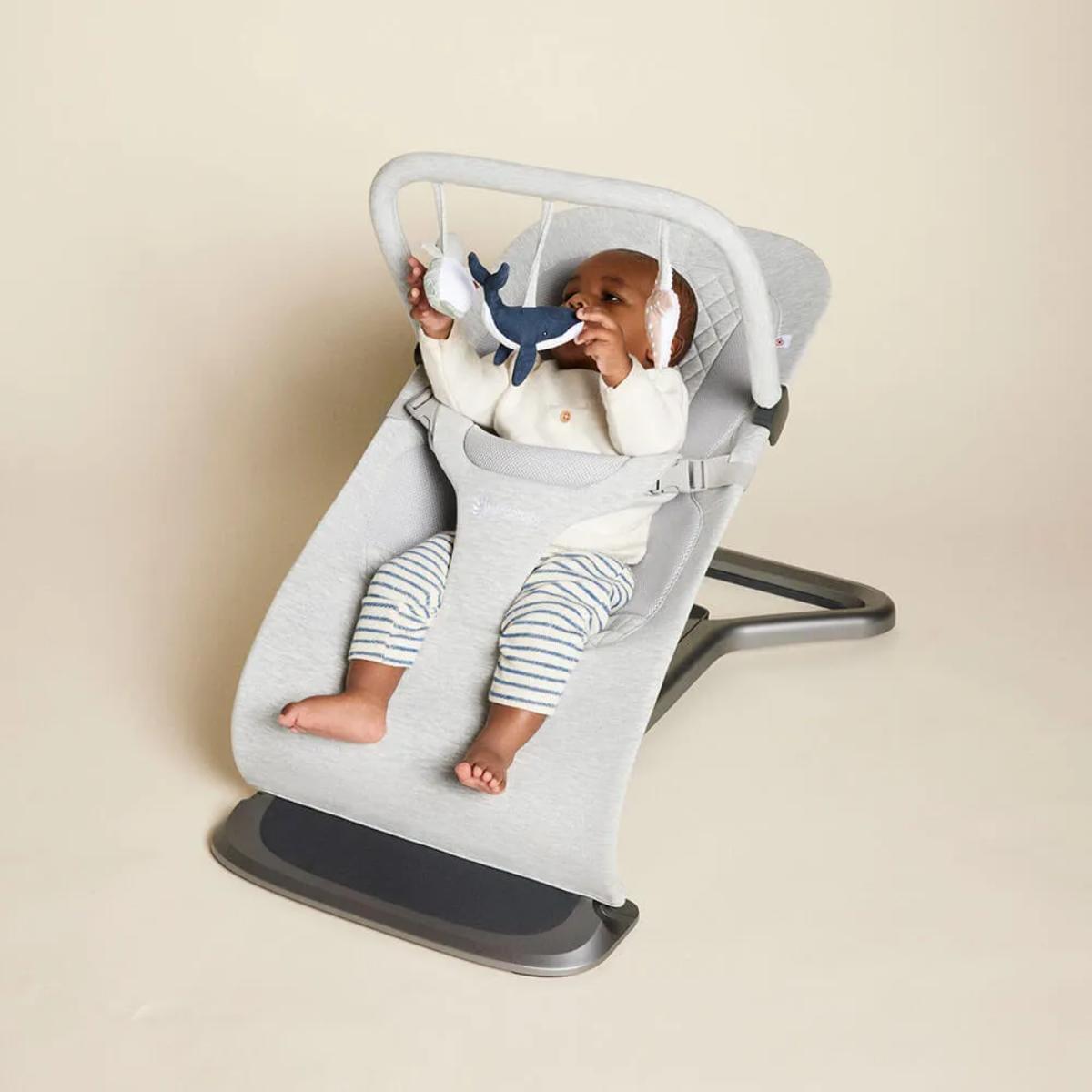 Ergobaby EVOLVE Spielbogen Grau