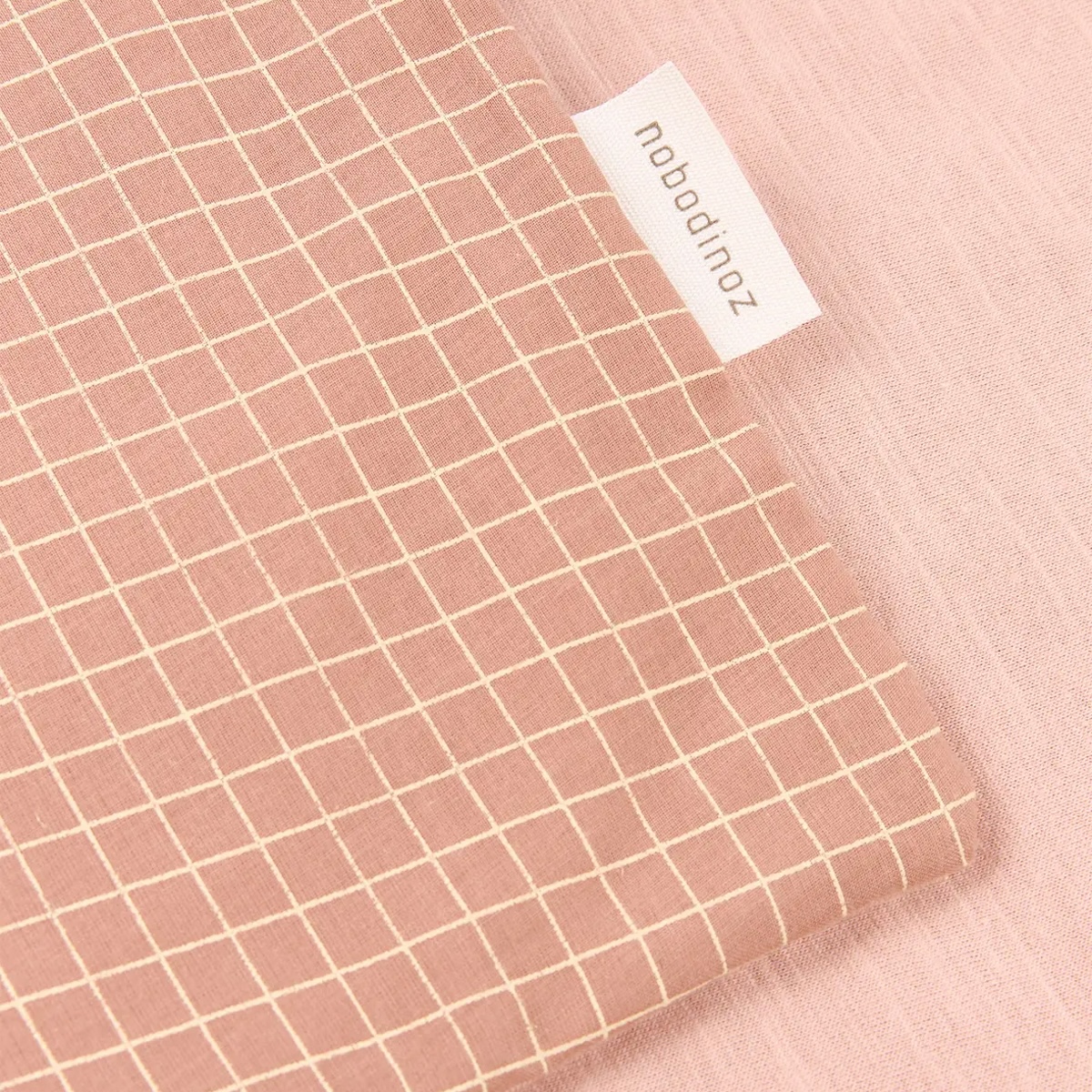 Extraweiche Decke für Neugeborene STORIES Limitierte Auflage 70x100cm Nobodinoz blush lemon grid