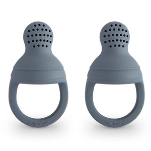 Frischfutterautomat Silikon 2pc Mushie Tradewinds     