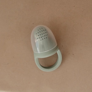 Frischfutterautomat Silikon 2tlg. Mushie Cambridge Blau 