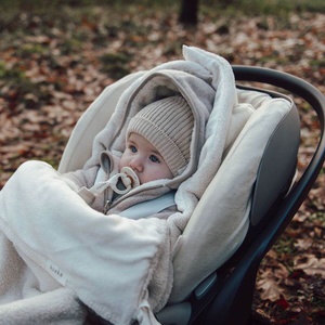 Fußsack für Autositz 0+ 3/5-Punkt-Teddy Malmo Koeka