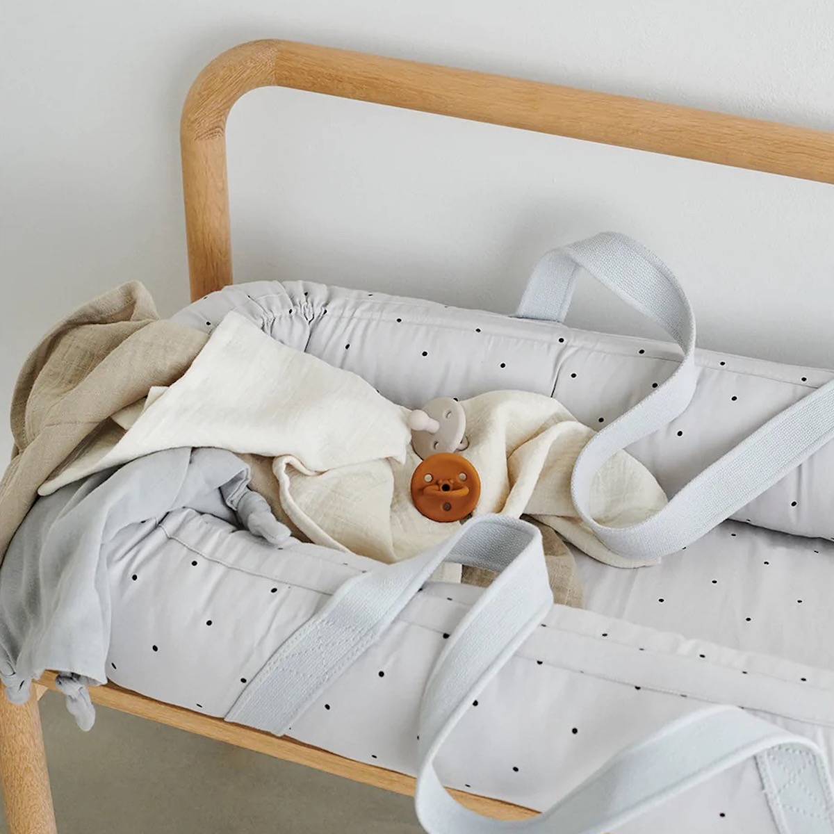 Gemütliches Nest GRO Liewood Classic dot dumbo grey