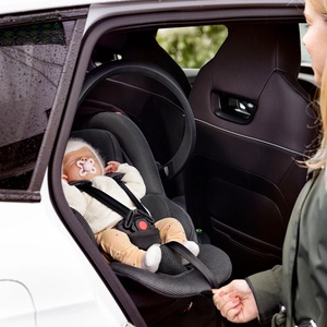 Go Beyond Autositz Gruppe 0+ Besafe anthrazit mesh