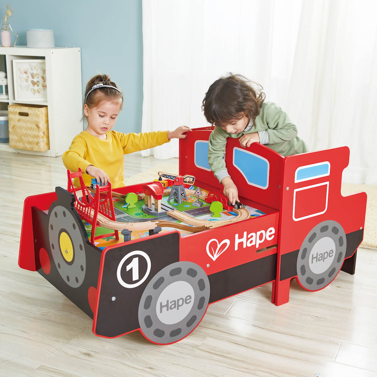 Große Eisenbahnstrecke mit Tisch LOCOMOTIVE Hape