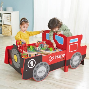 Große Eisenbahnstrecke mit Tisch LOCOMOTIVE Hape