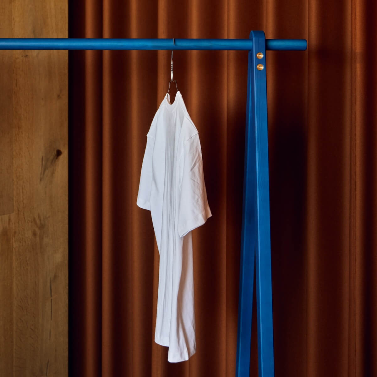 GROW Flexa Kleiderständer Saphire Blue