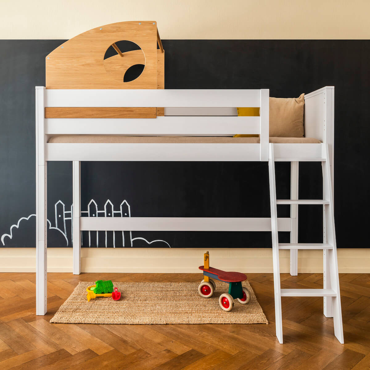 Hablbhohes Bett-Kajüte hoch KASVA Buche massiv weiß-lackiert Eiche furniert-geölt