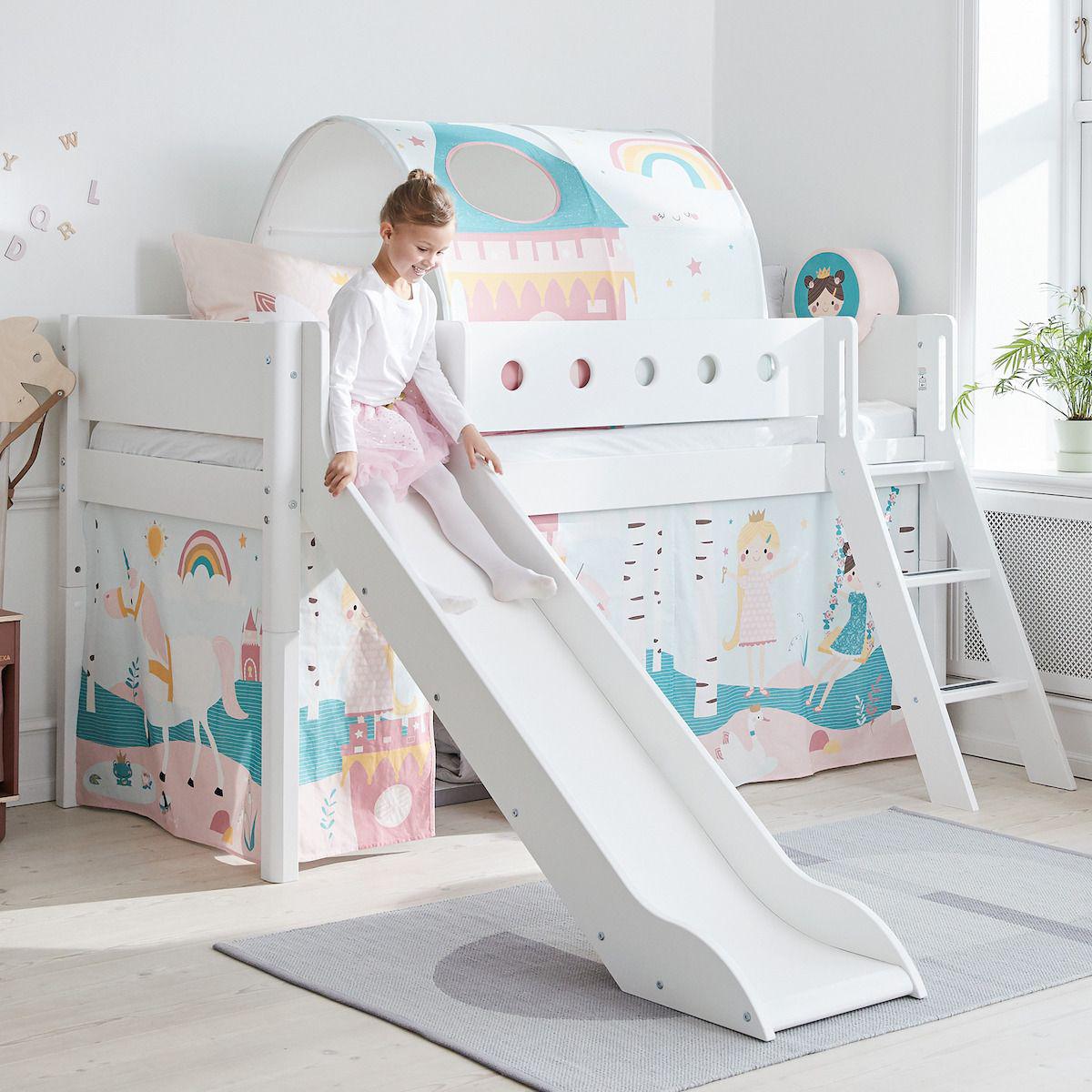 Halbhohes Bett mitwachsend 90x200cm mit Schrägleiter-Rutsche WHITE Flexa weiß-weiß