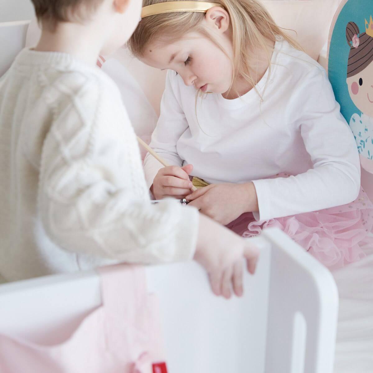 Halbhohes Bett mitwachsend 90x200cm mit Schrägleiter WHITE Flexa weiß-weiß