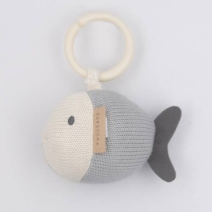 Hängespielzeug FISH BLUE Bamboom acqua blau