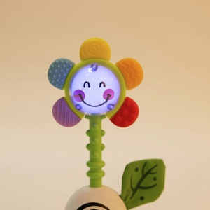 Hape Musikalische Blumenrassel