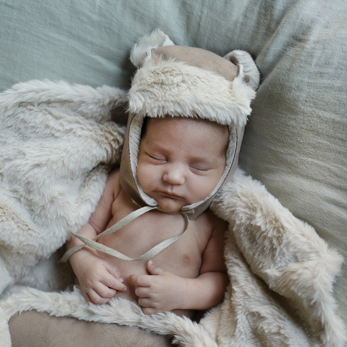 Haube TEDDY T3 ESKIMO Babyshower Wildleder Mandel