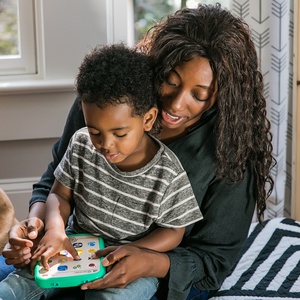 Interaktives Spielzeug MAGIC TOUCH Hape Holz