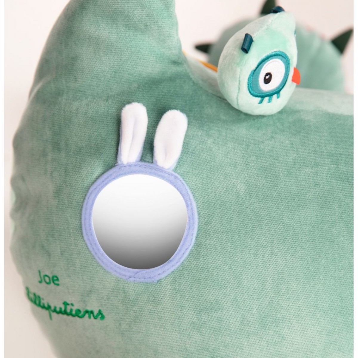 Joe range-secret Lilliputiens