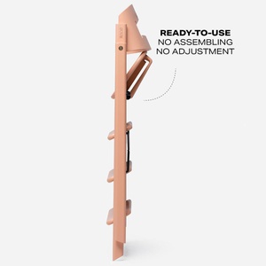 KAOS Klapp Hochstuhl aus Buche, helles Koralle