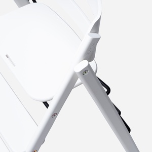 KAOS Klapp Hochstuhl aus weißer Buche