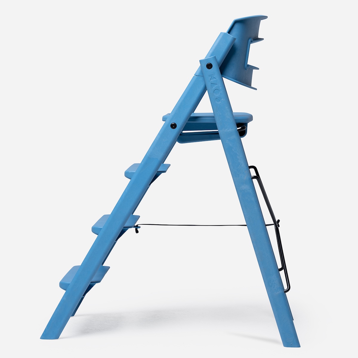 KAOS Klapp Schwedischer Hochstuhl aus recyceltem Kunststoff in Blau