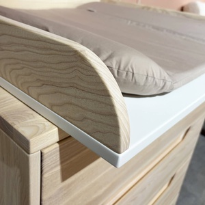 KERA Babyzimmer-Set aus Eschenholz