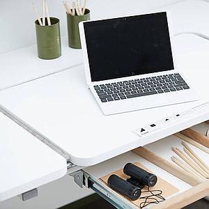 Kippbarer Kinderschreibtisch middle up MOBY Flexa weiß