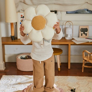 Kissen 35cm LITTLE DAISY Lorena Canals