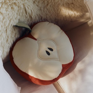 Kissen Apfel 30x30cm Lorena Canals