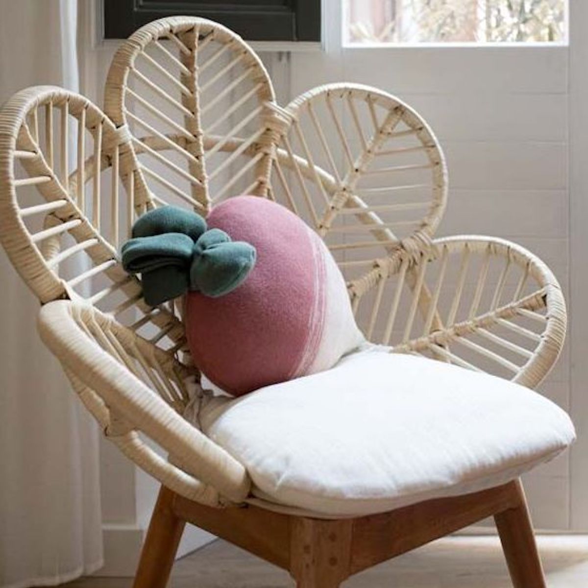 Knitted cushion Ramona the Radish Lorena Canals