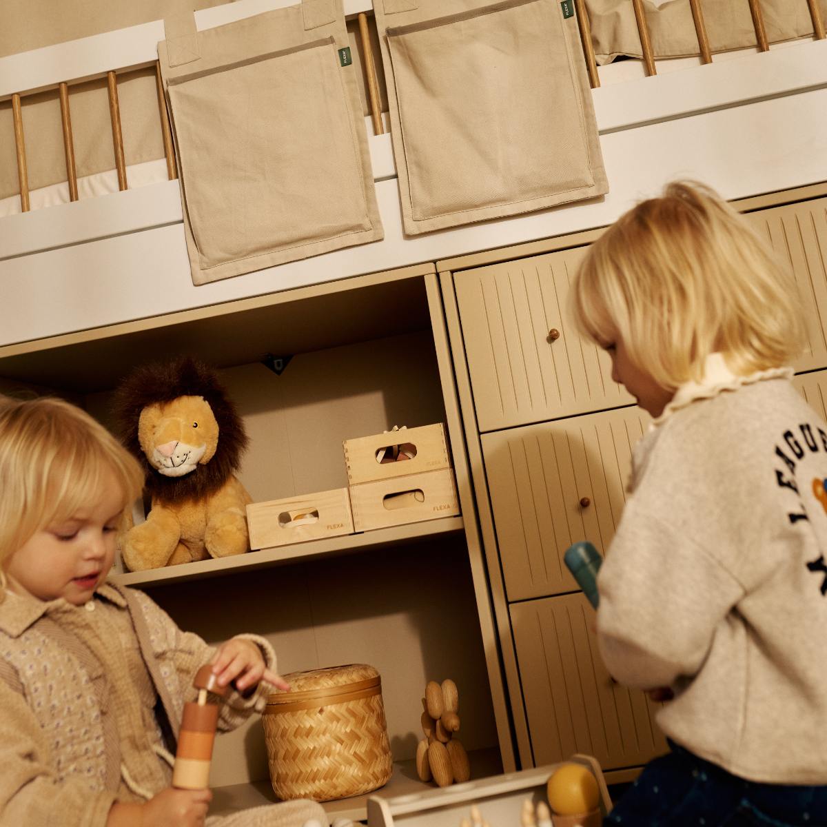 Kommode mit 3 Schubladen Rillen SAGA Flexa Hafer Eiche