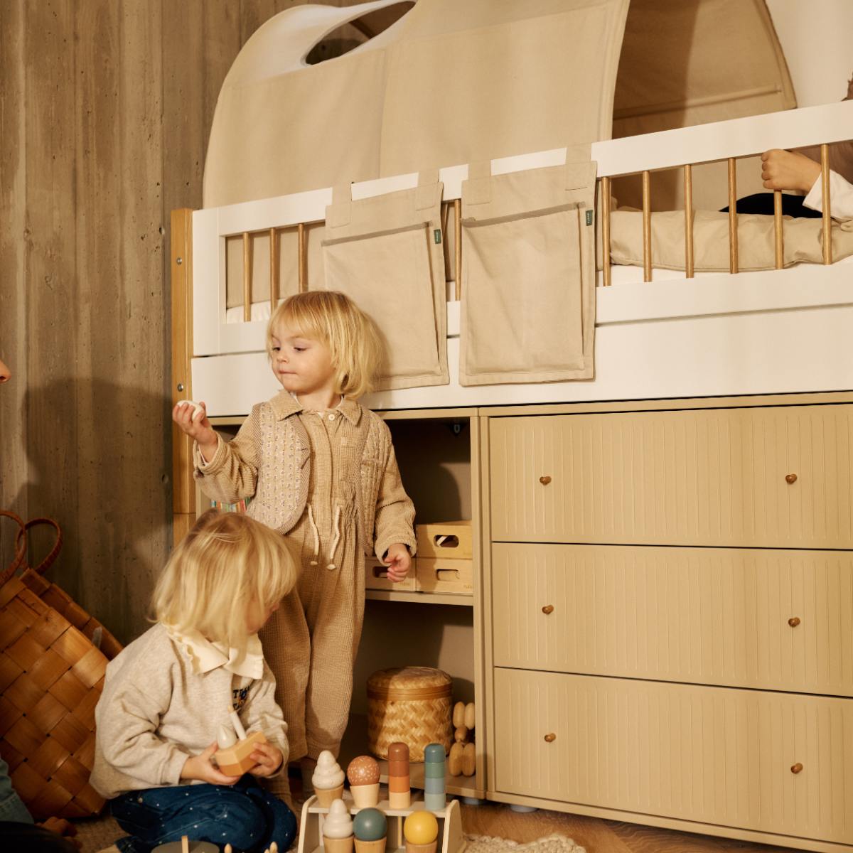 Kommode mit 3 Schubladen Rillen SAGA Flexa Hafer Eiche