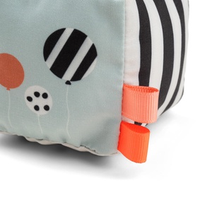 Kontrast-Baby-Würfel Glückliche Wolken Farbmischung Done by Deer