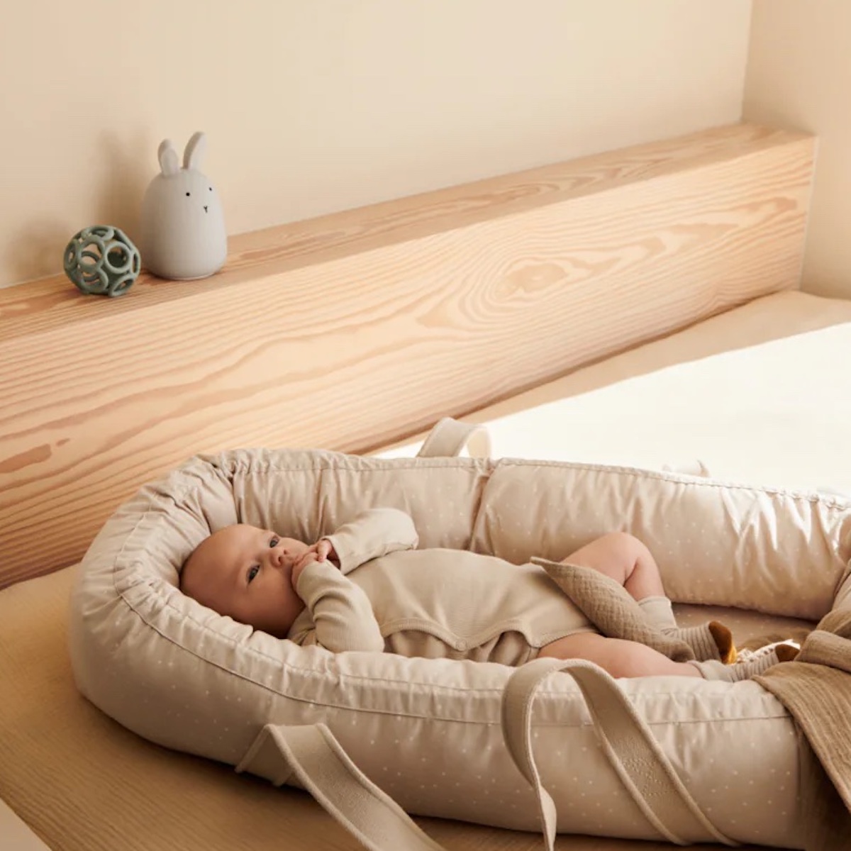 Kuschelnest GRO Liewood Classic dot creme de la creme