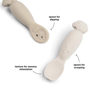 Learning spoon set Tiny farm Done by deer Sand