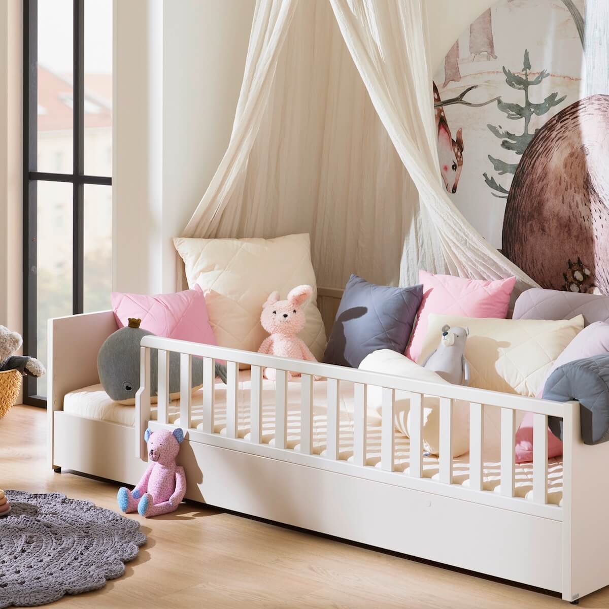 LITTLE FLO Umbaubett 120x200 in Kreideweiß, mit Design-Gitterseiten vorne und hinten ohne Lattenrost und Matratze LITTLE FLO Paidi Weiß