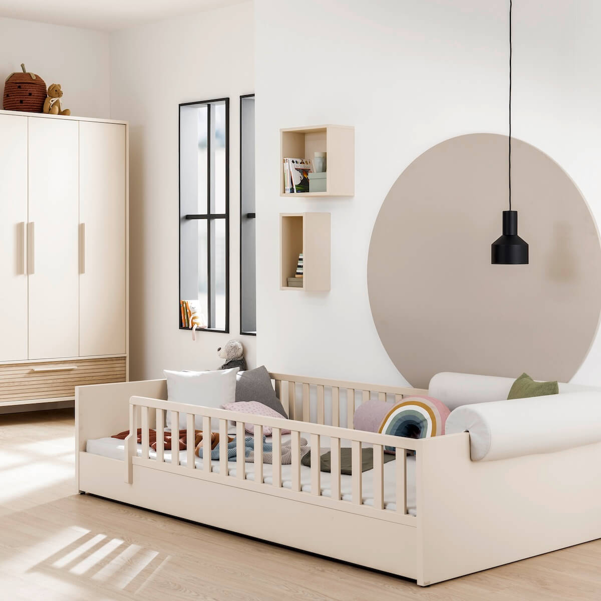 LITTLE FLO Umbaubett 140x200 in Kaschmirbeige, mit Designgitter Vorder- und Rückseite ohne Lattenrost und Matratze LITTLE FLO Paidi Beige cashmere