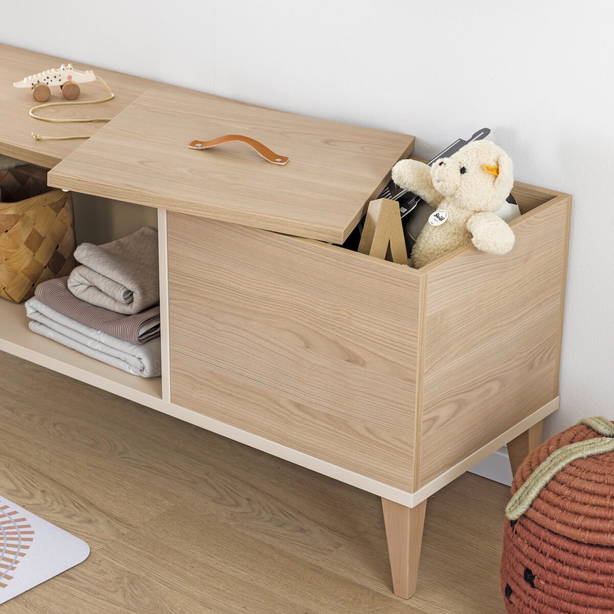 Lowboard 1Fach offen,1Fach mit Deckel MILA & BEN Paidi Beige cashmere / skandinavisches Holz