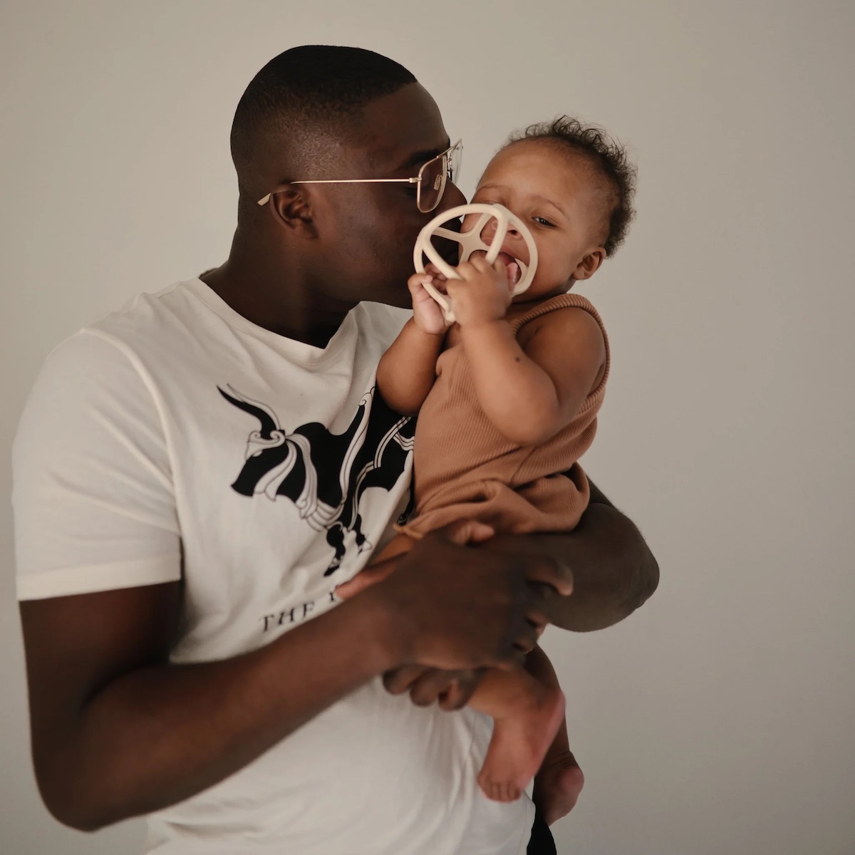 Mushie - Beißring Ball - Shifting Sand    