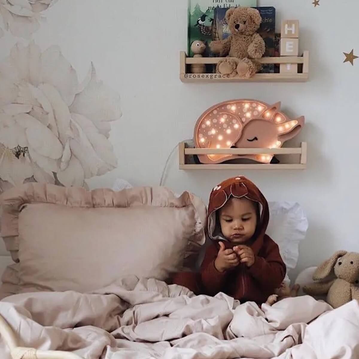 Nachtlicht REH Kleine Lichter Wald Hellbraun