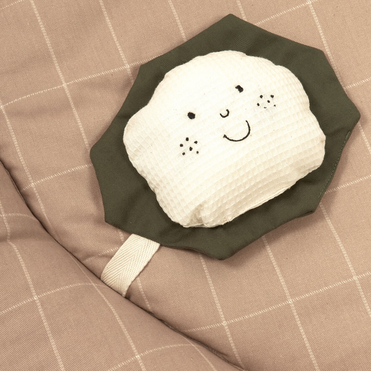 NEST Nobodinoz Veggies runde sensorische Spielmatte