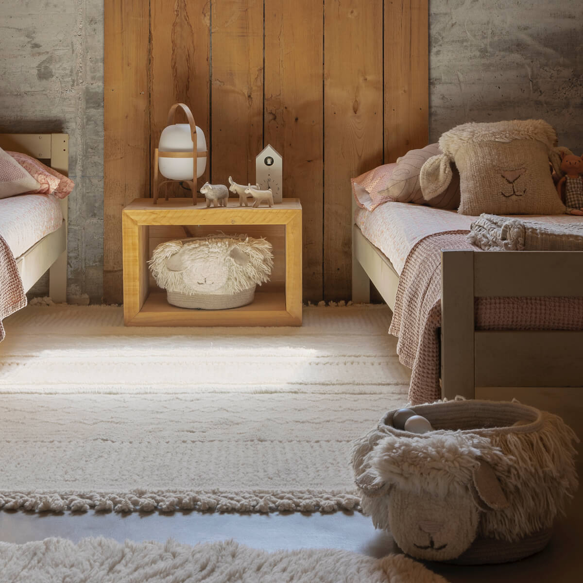 Niedriger Teppich 30 x 27 x 22 cm ket Pink Nose Sheep Lorena Canals