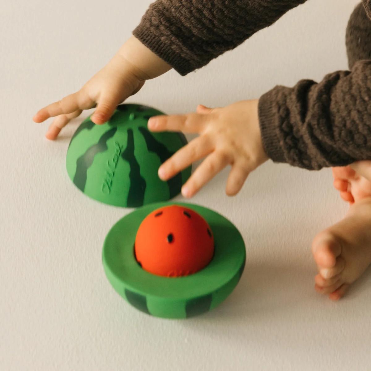 Quietschball-Stapelspielzeug WATERMELON Oli und Carol 