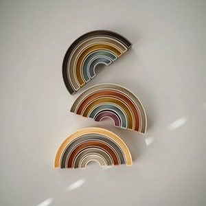 Regenbogen Mushie Tropical